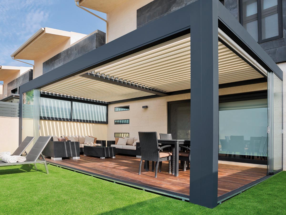 RETRACTABLE TERRACE ROOF AWNING