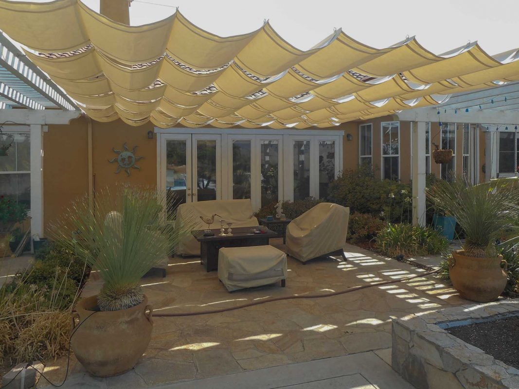 We supply and install manual Retractable Sun Shade