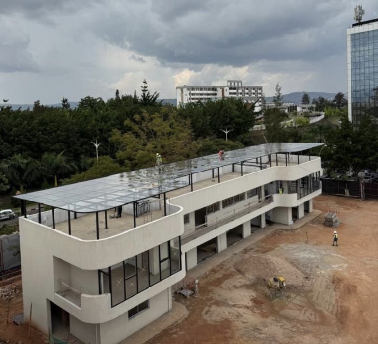 Outdoor Shades and Polycarbonate Pergolas in Upperhill