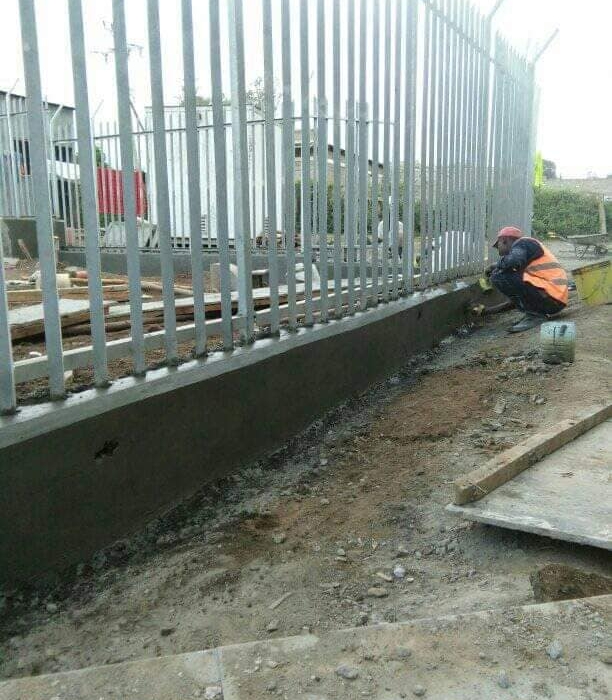03. PALISADE FENCE