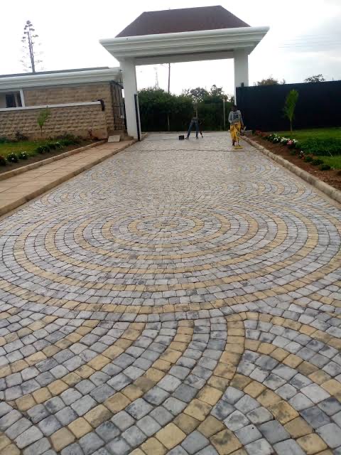SBF COBBLESTONES CABRO 2