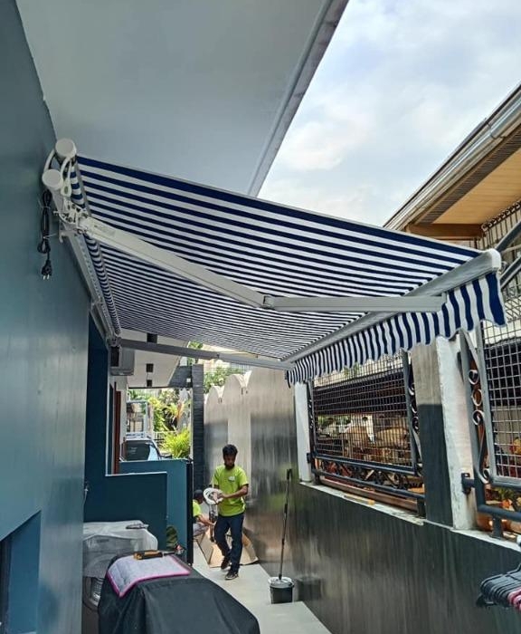 AWNING 2