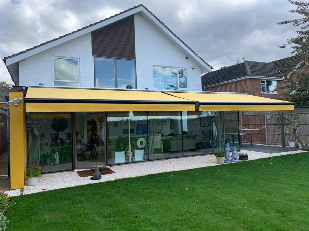 Elegance SBF RETRACTABLE AWNING