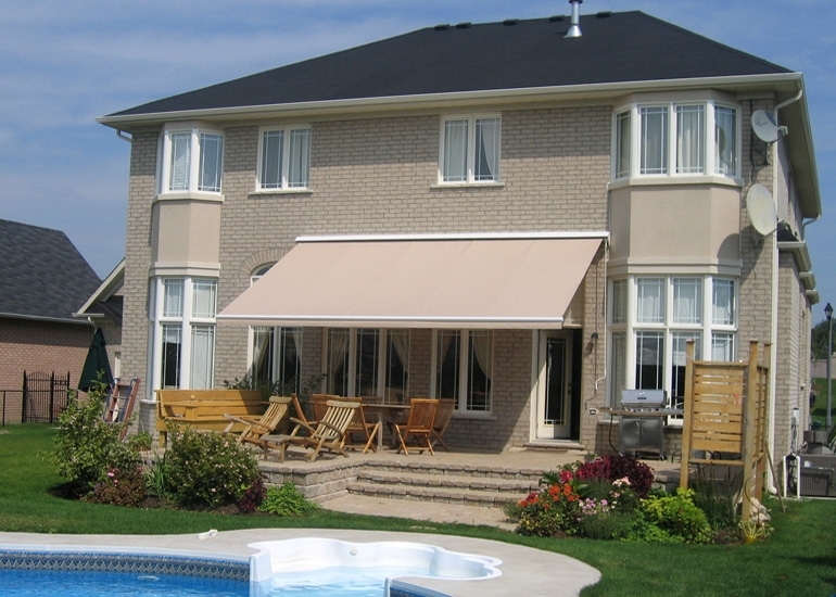 FOLD ARM RETRACTABLE AWNING