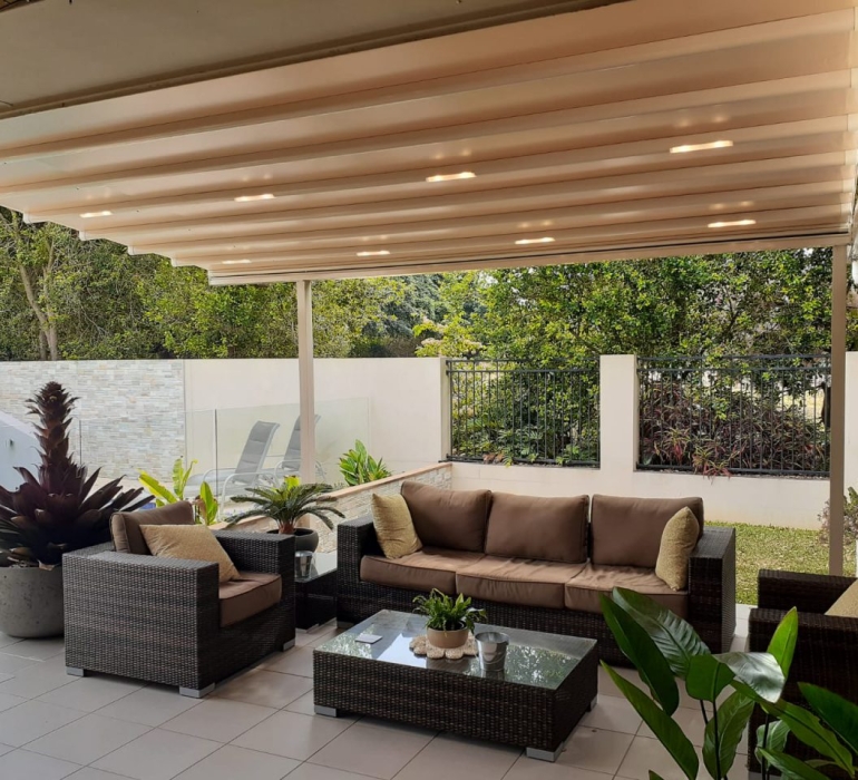 Retractable Motorised pergola awning SBF