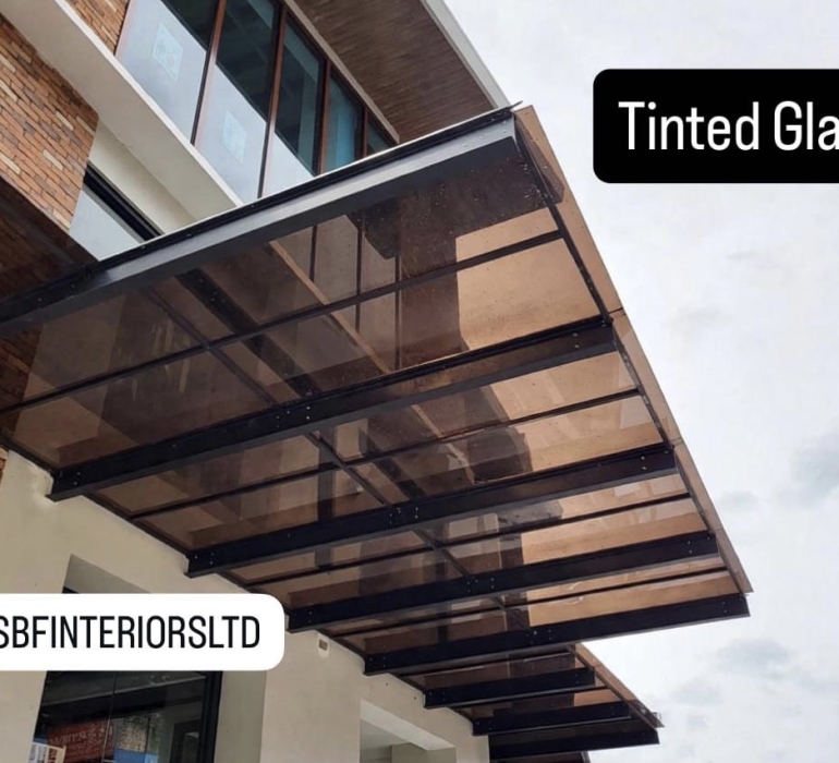 SBF BRONZE TINTED LAMINATED GLASS PERGOLA 1