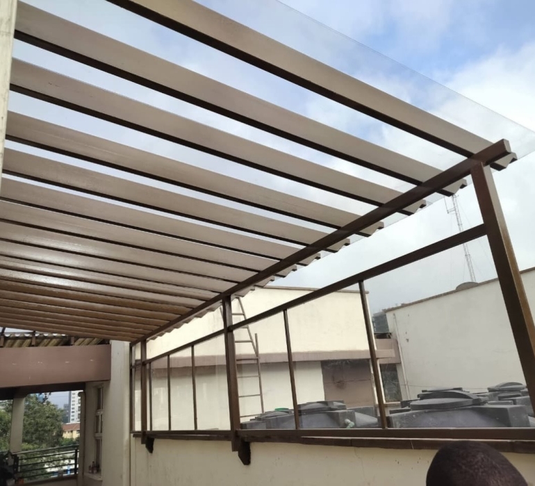 SBF CLEAR GLASS PERGOLA 1