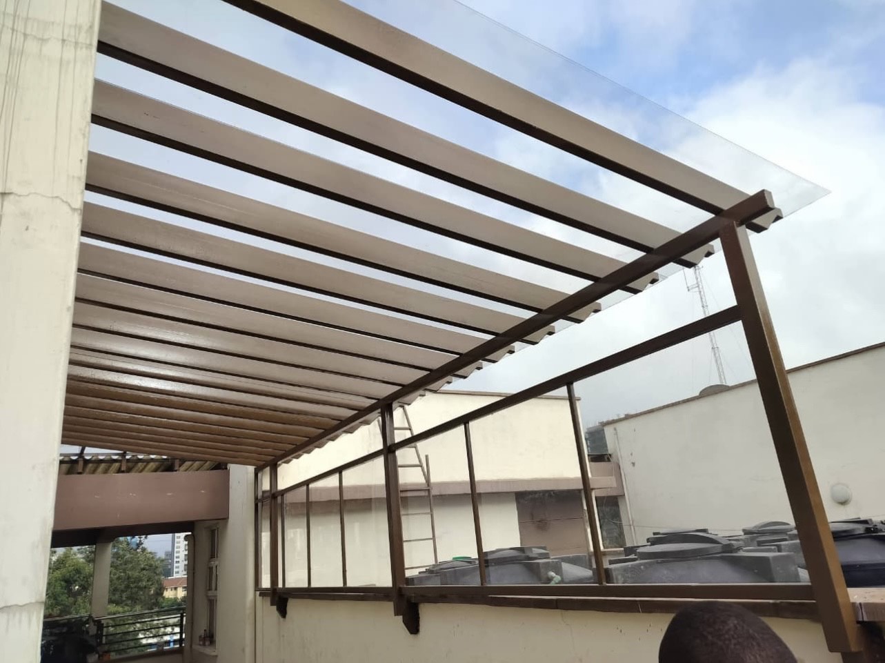 SBF CLEAR GLASS PERGOLA 1