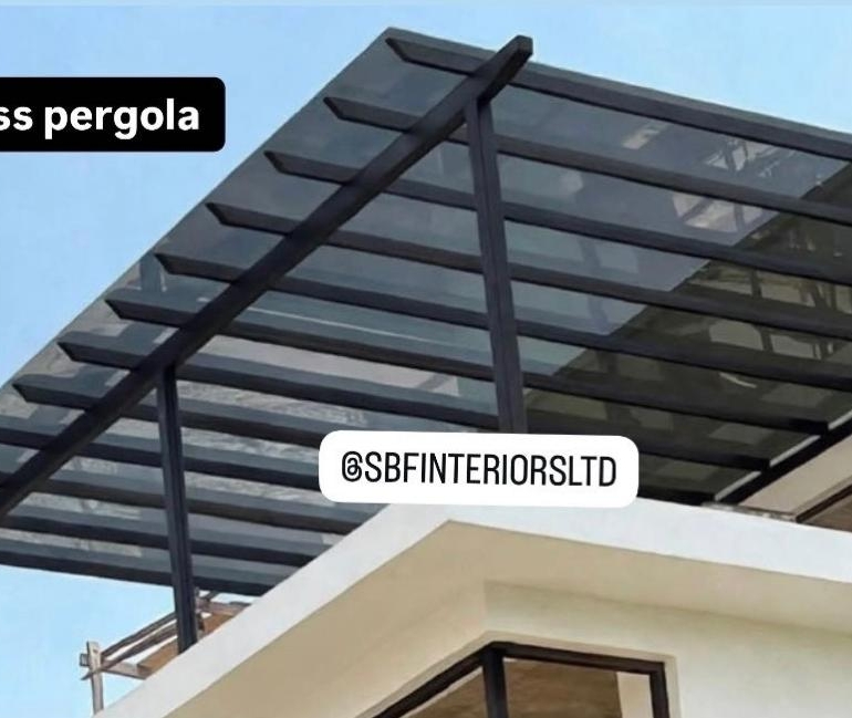 SBF GREY TINTED LAMINATED GLASS PERGOLA 1
