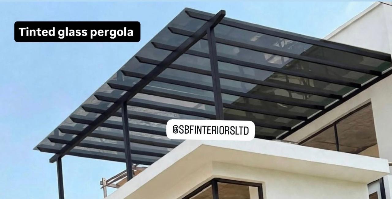 SBF GREY TINTED LAMINATED GLASS PERGOLA 1