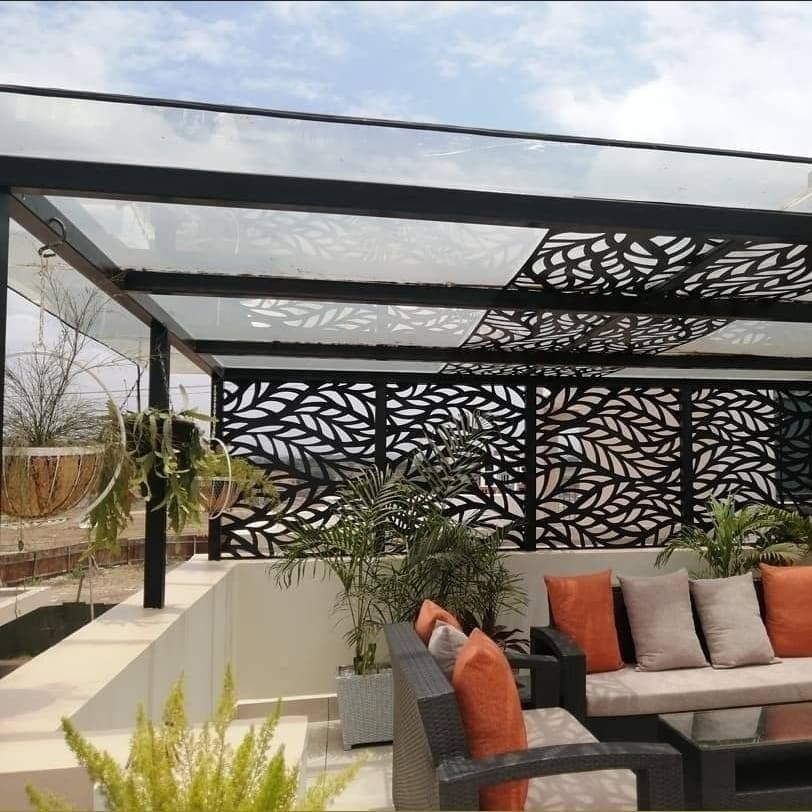 SBF ROOFTOP LOUNGE AREA GLASS PERGOLA 1